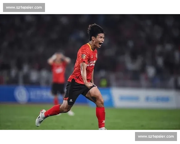 罗萨读秒双响救主!广州豹 2-2 绝平陕西,冲超悬念延续