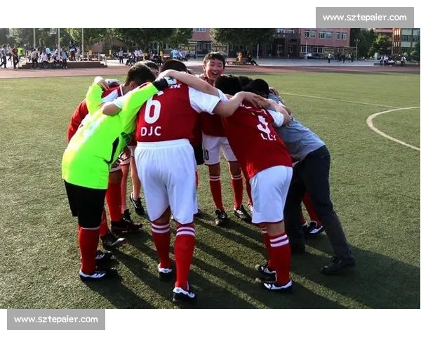 法国与西班牙激战正酣 两国足球争锋再现历史经典对决 法国与西班牙激战正酣 两国足球争锋再现历史经典对决